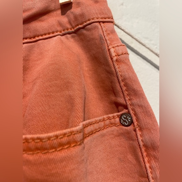 SHYANNE Boot Barn High Rise Flared Pink Jeans NWT - Picture 7 of 13